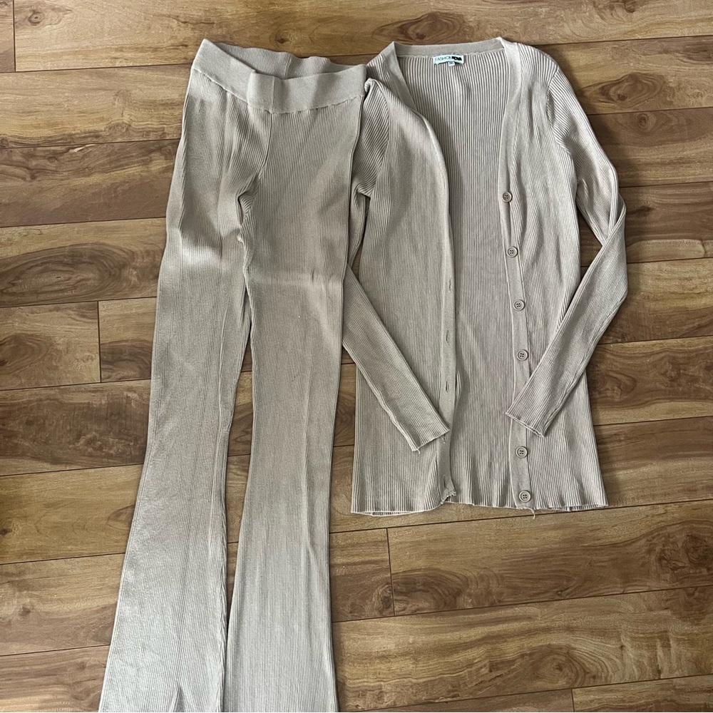 Fashion Nova Ribbed Button-Front Set - Taupe - Picture 7 of 8